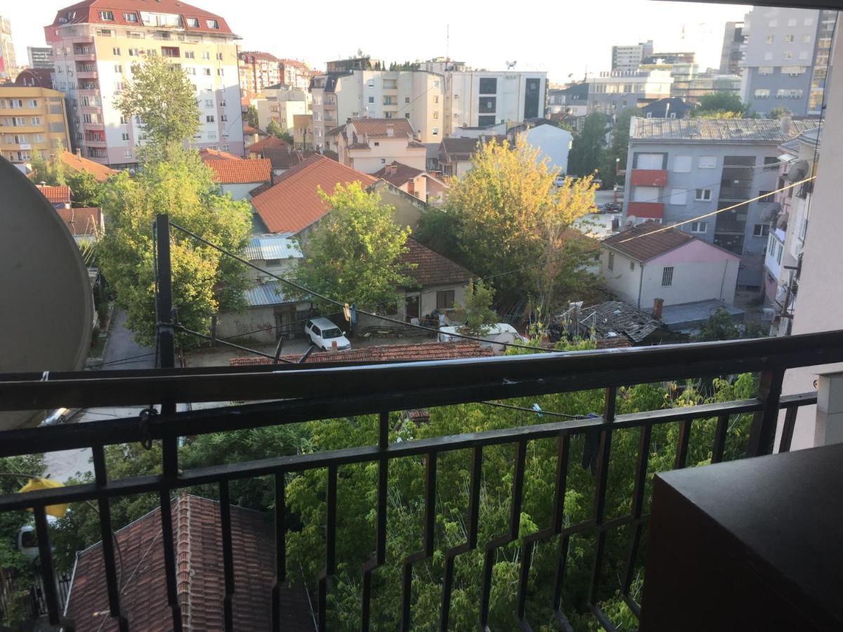Central Apartment Pristina Exterior photo